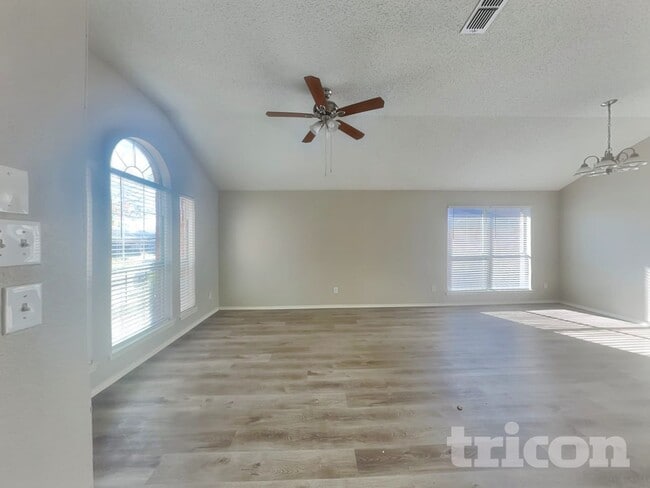 Building Photo - 2520 Ensenada Ln