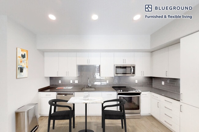 Foto del edificio - 6301 Shellmound St