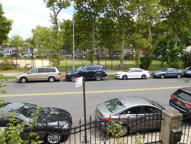 Building Photo - 524 67th Street