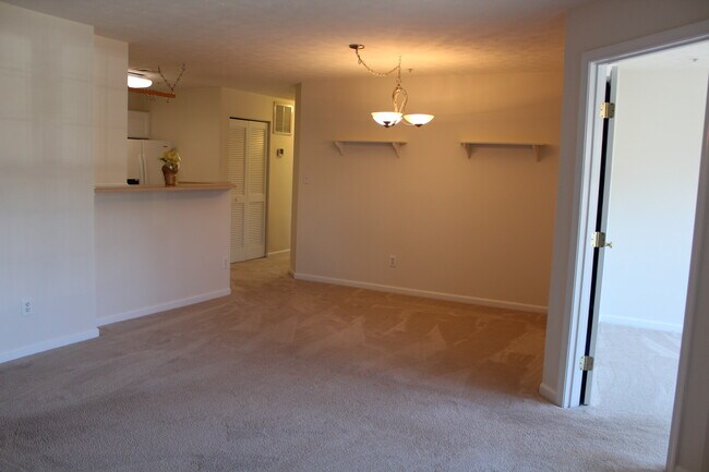 Foto del edificio - 8700 Natures Trail Ct