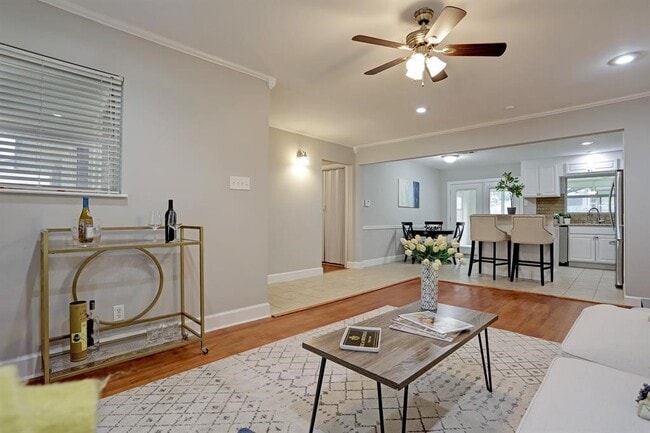 Foto del edificio - 5205 Verdome Ln