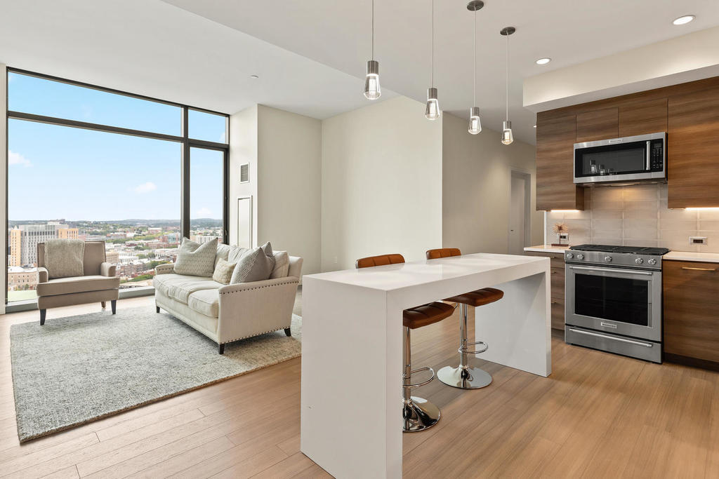 Foto principal - 56 Saint Germain St