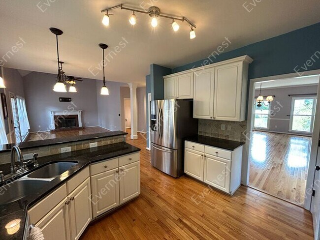 Building Photo - 700 Ullswater Cove