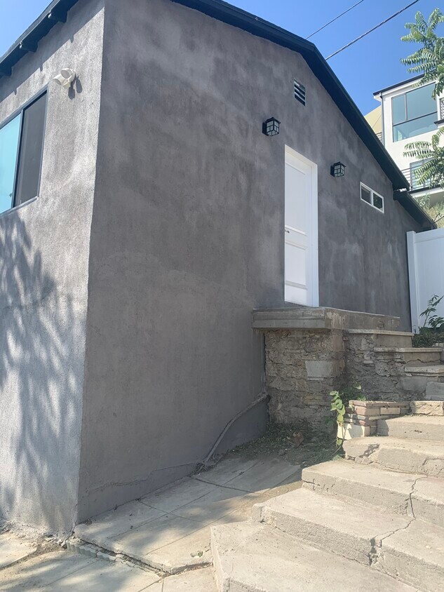 4027 Portola Ave Unit Back House, Los Angeles, CA 90032 Apartments in Los Angeles, CA