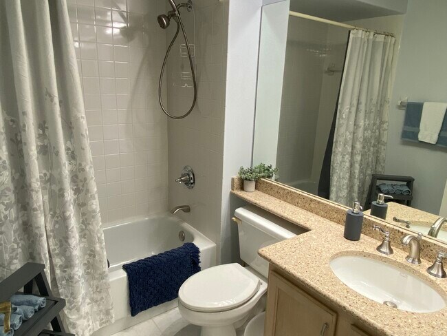 Building Photo - 28068 Cavendish Ct