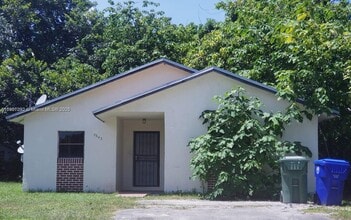 Building Photo - 3643 Florida Ave Building Photo - 3643 Florida Ave