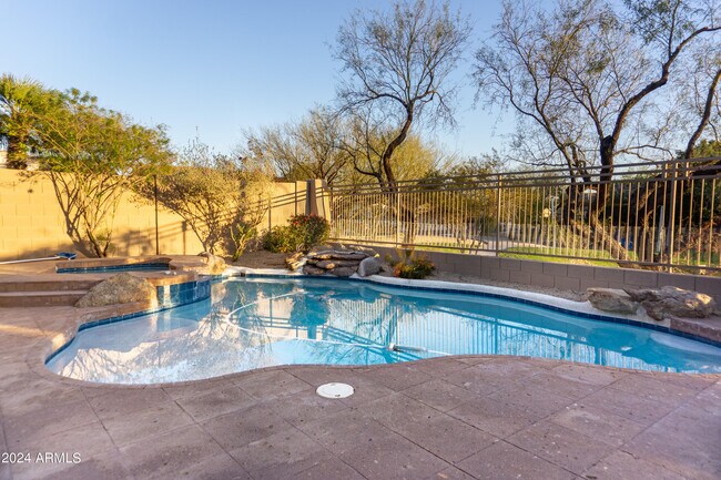 Foto del edificio - 7463 E Quill Ln