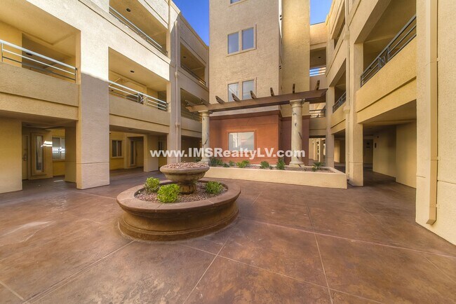 Foto del edificio - 210 E Flamingo Rd