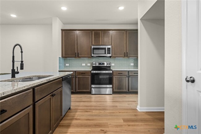 Building Photo - 1821 Holleman Dr
