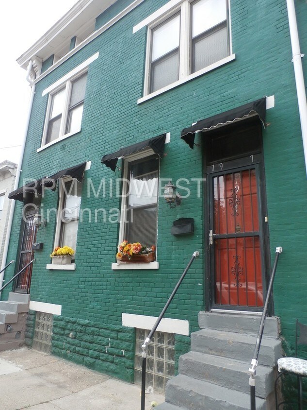 Primary Photo - 1917 Colerain Ave