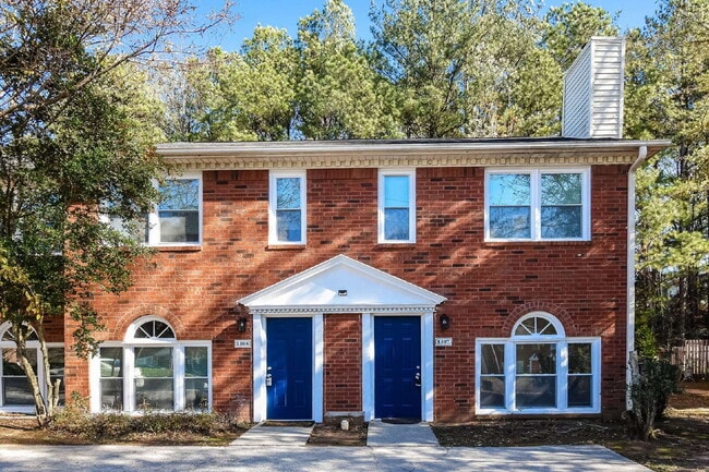 Foto del edificio - 1307 Sweet Pine Dr