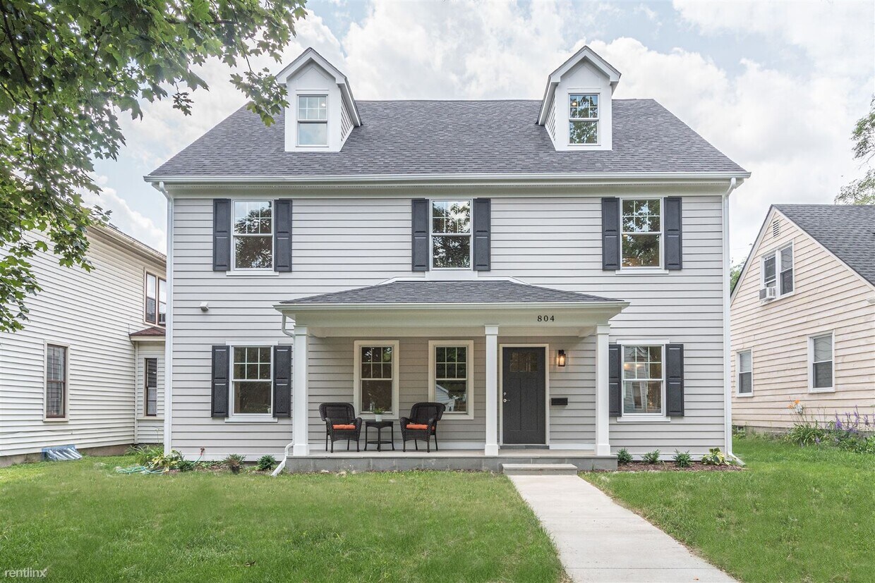 Primary Photo - 8 br, 8.5 bath House - 804 Henry St