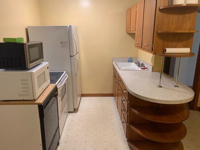 Foto del edificio - Urbana Two Bedroom/One Bathroom w/Garage Duplex