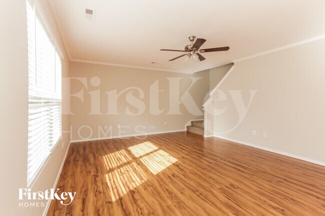 Foto del edificio - 10833 Dry Stone Dr