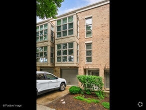 Building Photo - 2309 N Wayne Ave