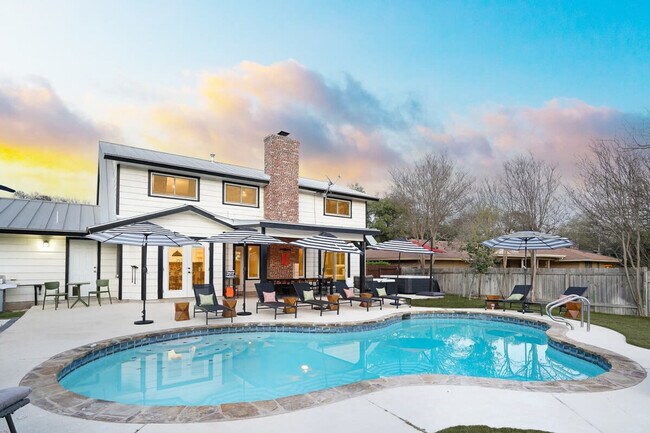 Building Photo - 10807 Mount Ida Dr