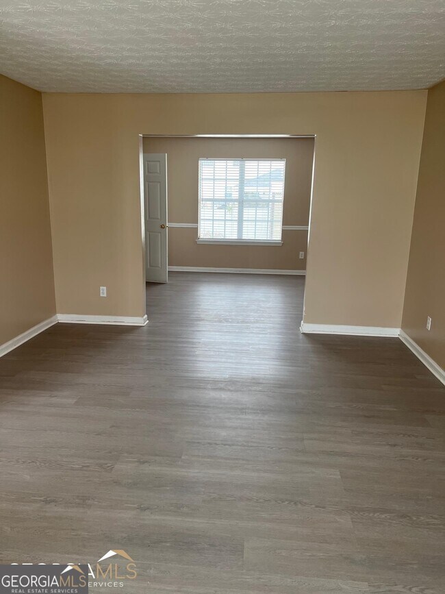 Foto del edificio - 1256 Partridge Ln