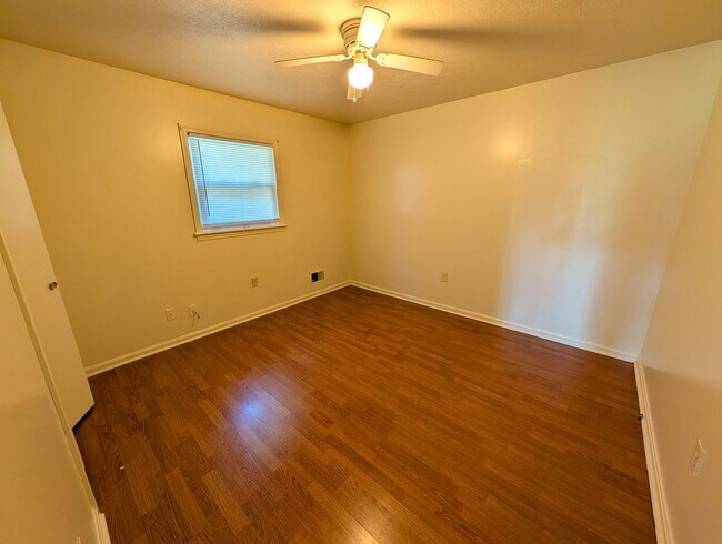 Foto del edificio - 3442 Heatherfield Dr