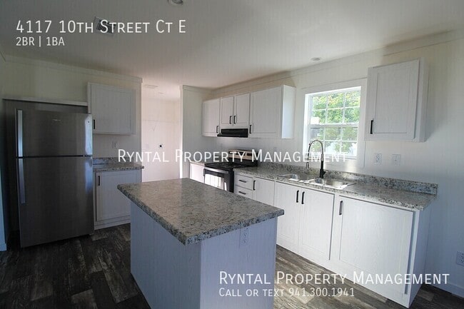 Building Photo - 4117 10th St Ct E