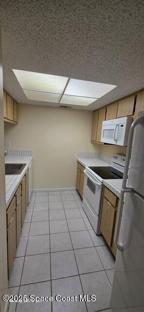 Building Photo - 1625 Sunny Brook Ln