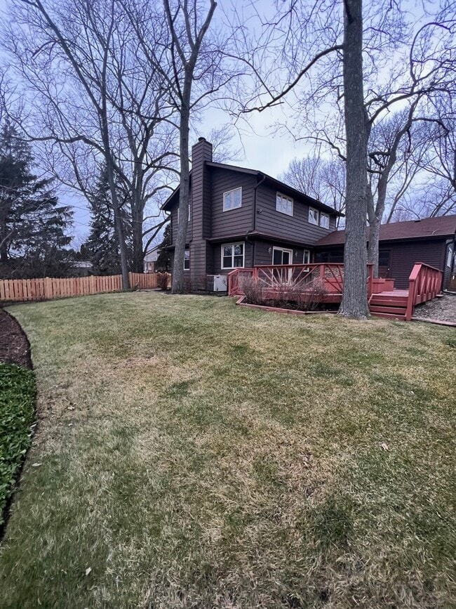 Building Photo - 1631 Dundee Rd