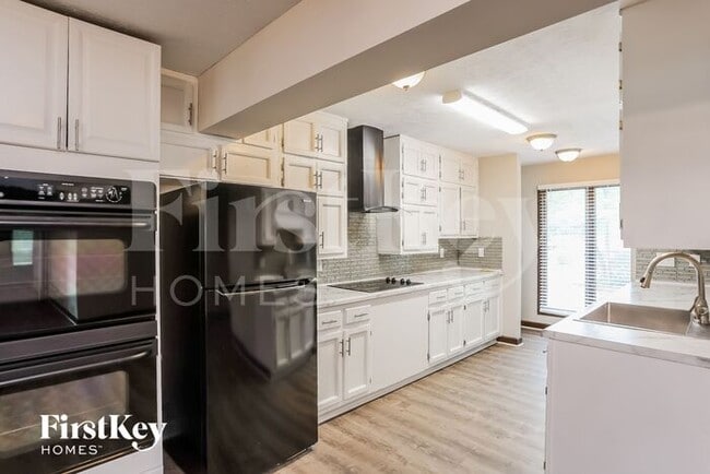 Foto del edificio - 4090 Essex Pl
