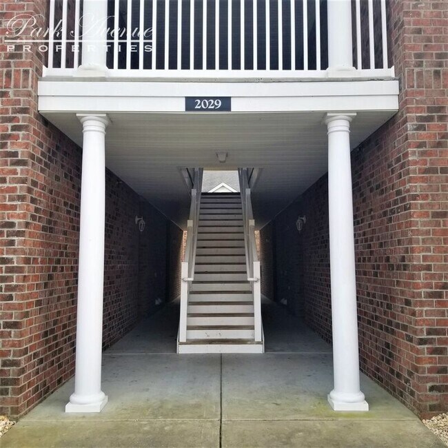 Foto del edificio - 2029 Silvercrest Dr