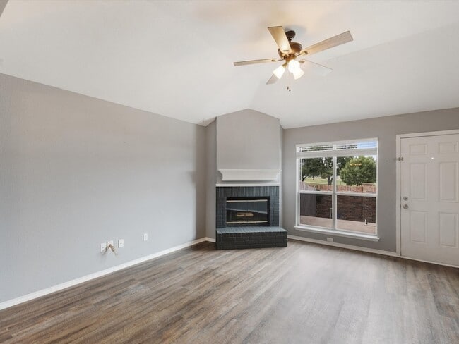 Building Photo - 5816 Clarion Trail