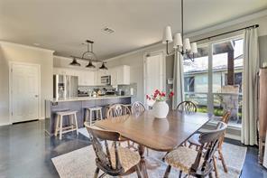 Foto del edificio - 2947 Moss St