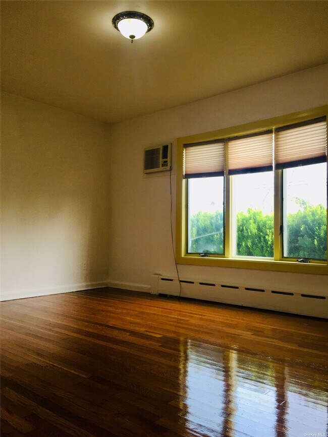 Foto del edificio - 136 Arlington St