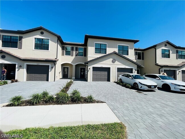 Foto del edificio - 14243 Pine Lodge Ln