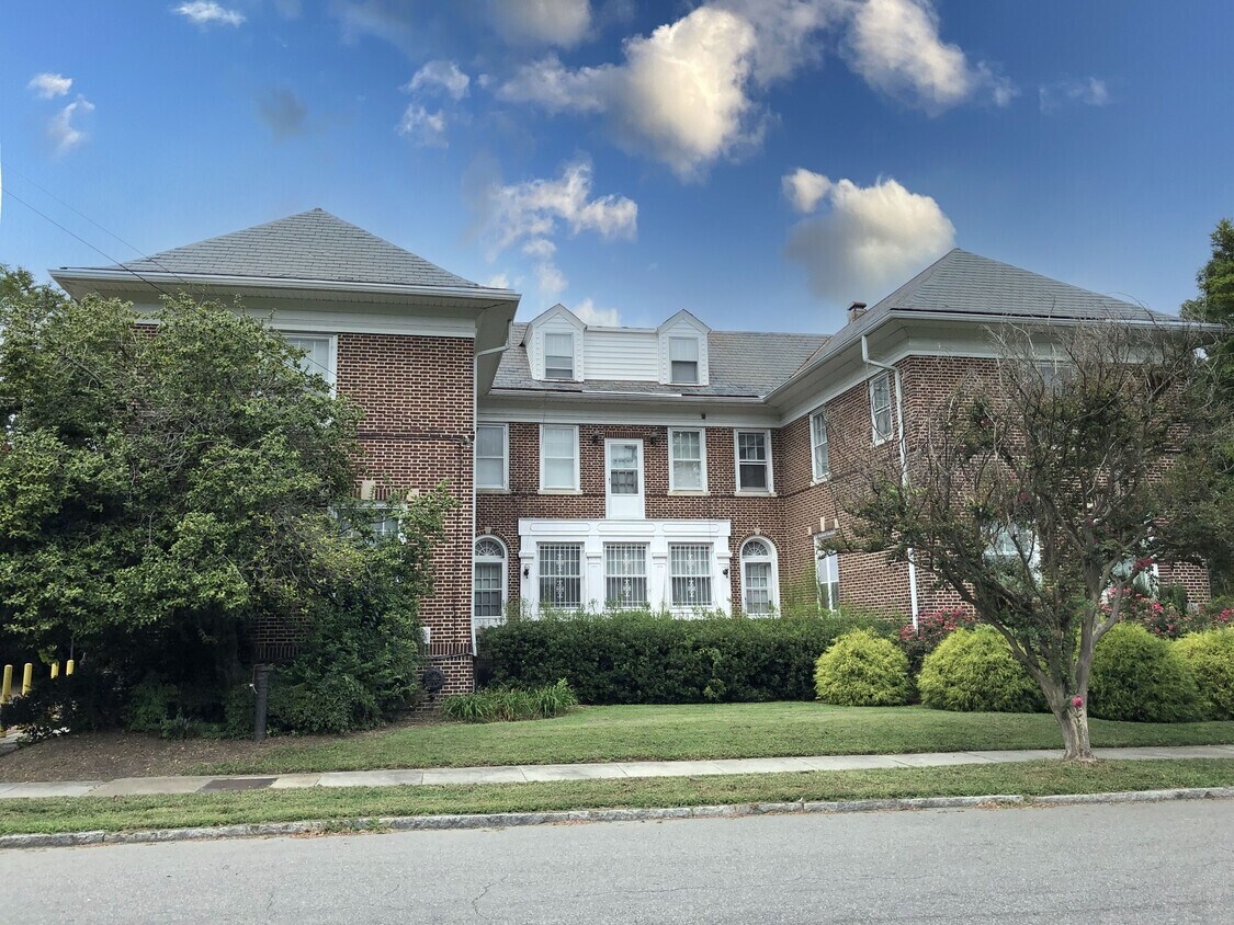Primary Photo - The Lydia Roper Home
