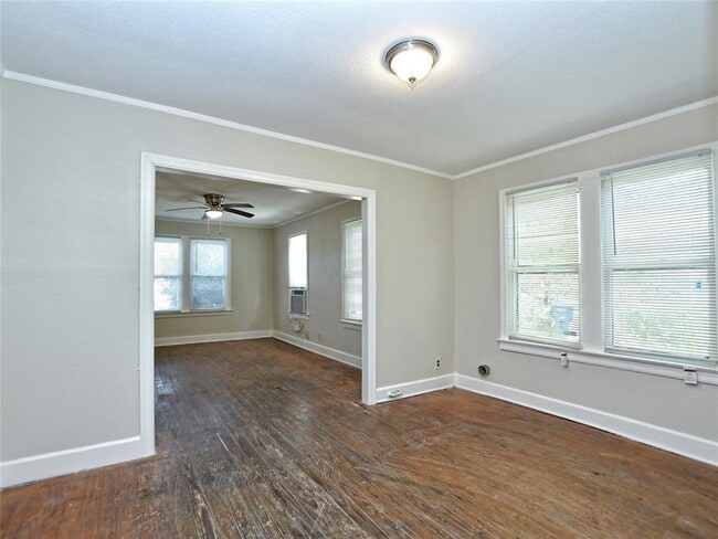 Building Photo - 4305 Red River St
