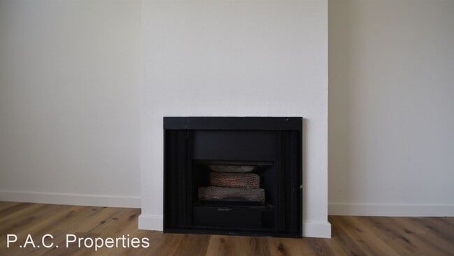 Building Photo - 2 br, 2 bath Apartment - 7550 Jordan Avenu...