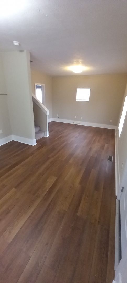 Building Photo - Completely remodeled 2 bedroom home accept...