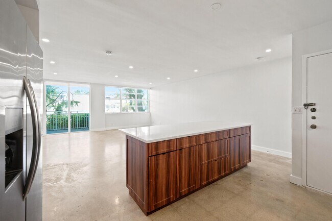 Foto del edificio - 2100 Sans Souci Blvd