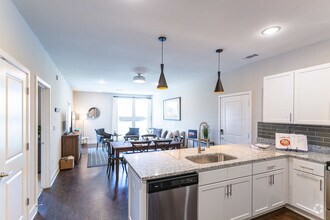 Interior Photo - Rivertop