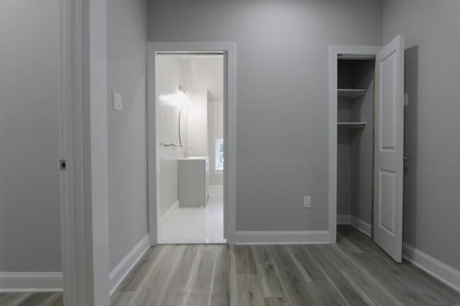 Building Photo - 5925-31 Devon Pl