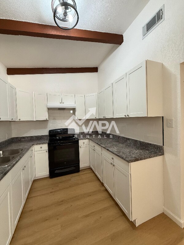 Photo - 5512 Grand Lake Dr House