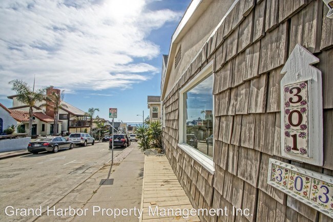 Building Photo - 301 29th St