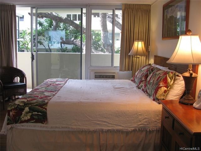 Building Photo - 2947 Kalakaua Ave