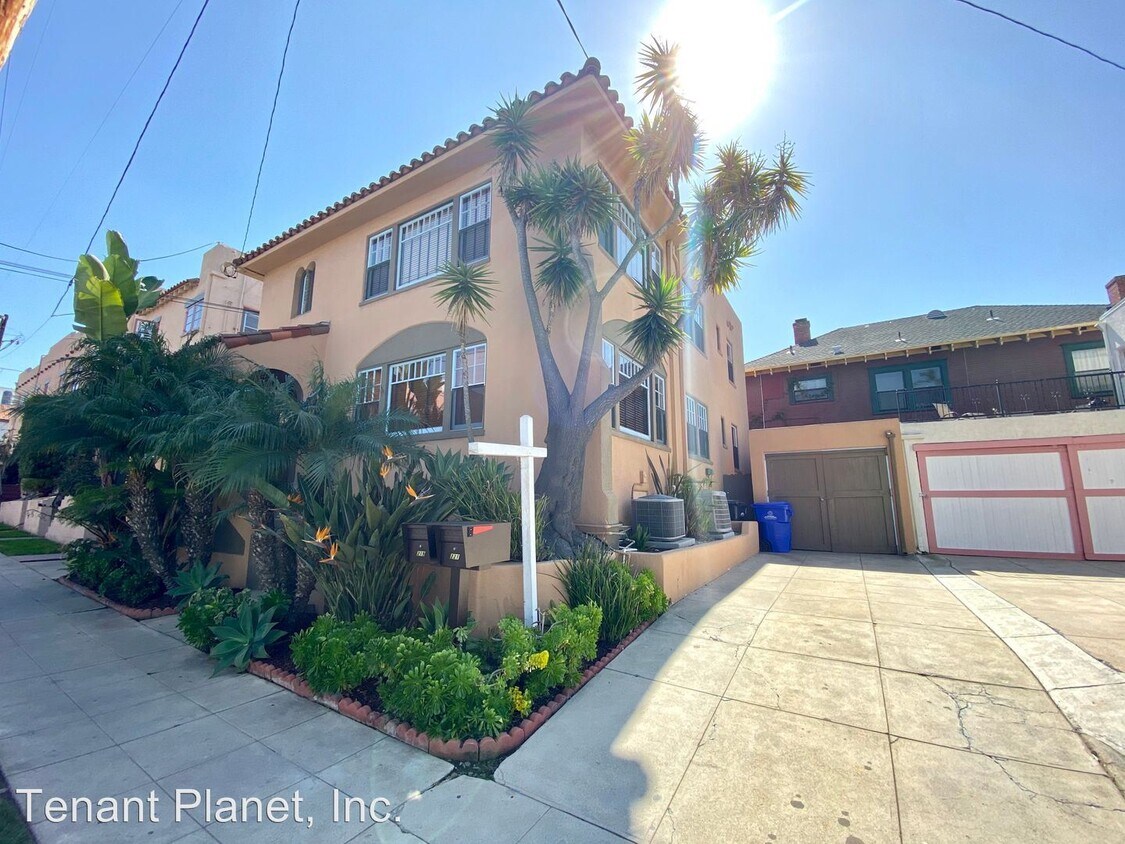 Primary Photo - 219-221 Kalmia St