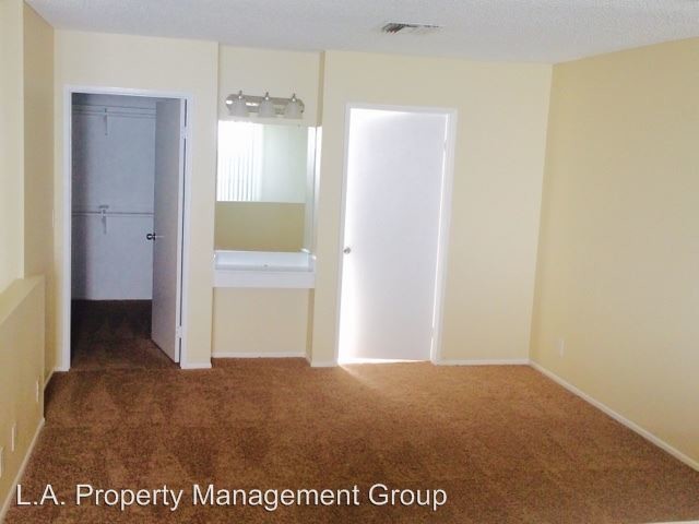 Foto del edificio - 13215 Moorpark St
