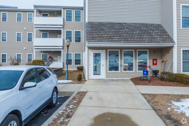 Entrance - Grandview Commons