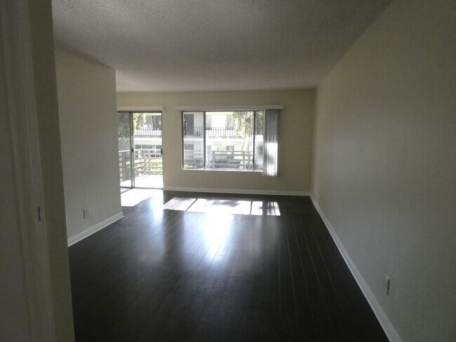 Foto del edificio - *Available NOW  in La Habra!*
