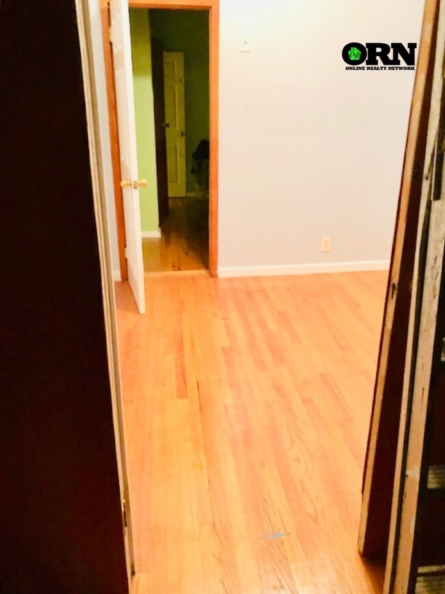 Building Photo - 31 Dewey Pl