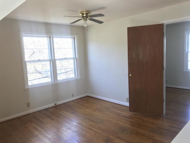 Building Photo - 203 Gillispie St