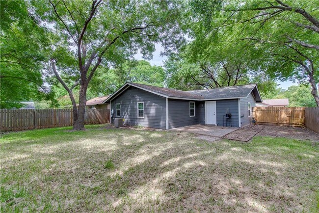 Building Photo - 6511 Pevensey Dr