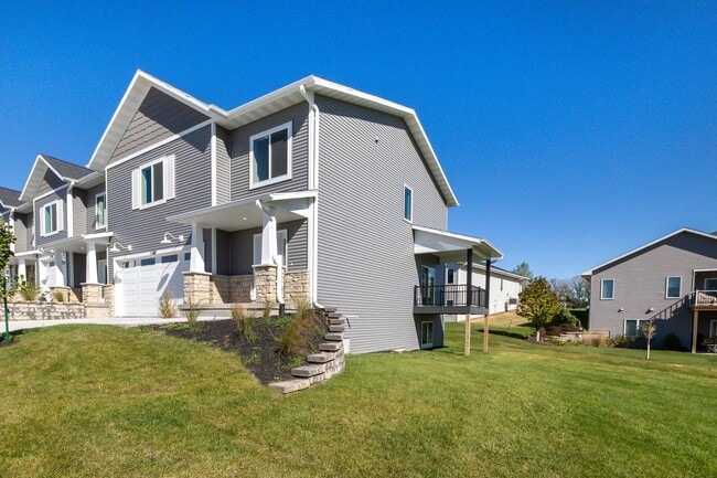 Building Photo - 1380 Autumn Ridge Ln