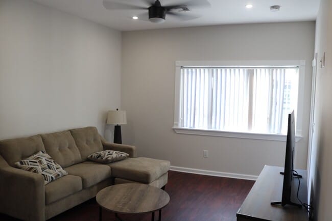 Foto del edificio - 2110 Summit Ave